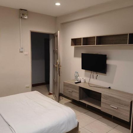 T3 Residence Bangkok Bagian luar foto