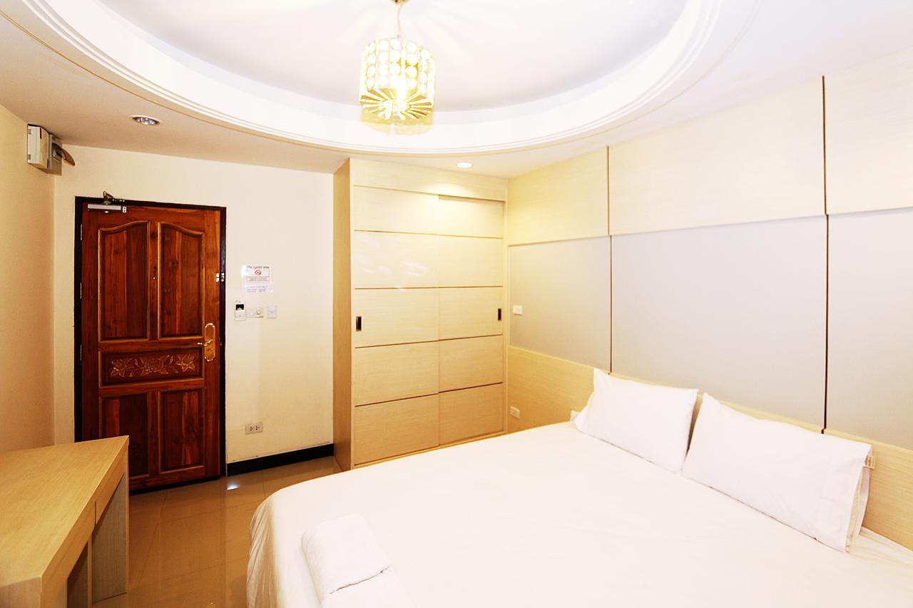 T3 Residence Bangkok Bagian luar foto