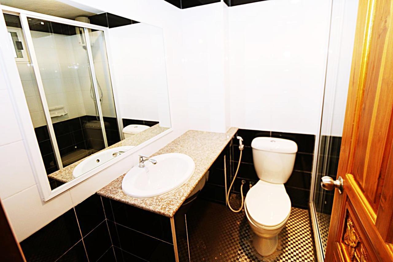 T3 Residence Bangkok Bagian luar foto