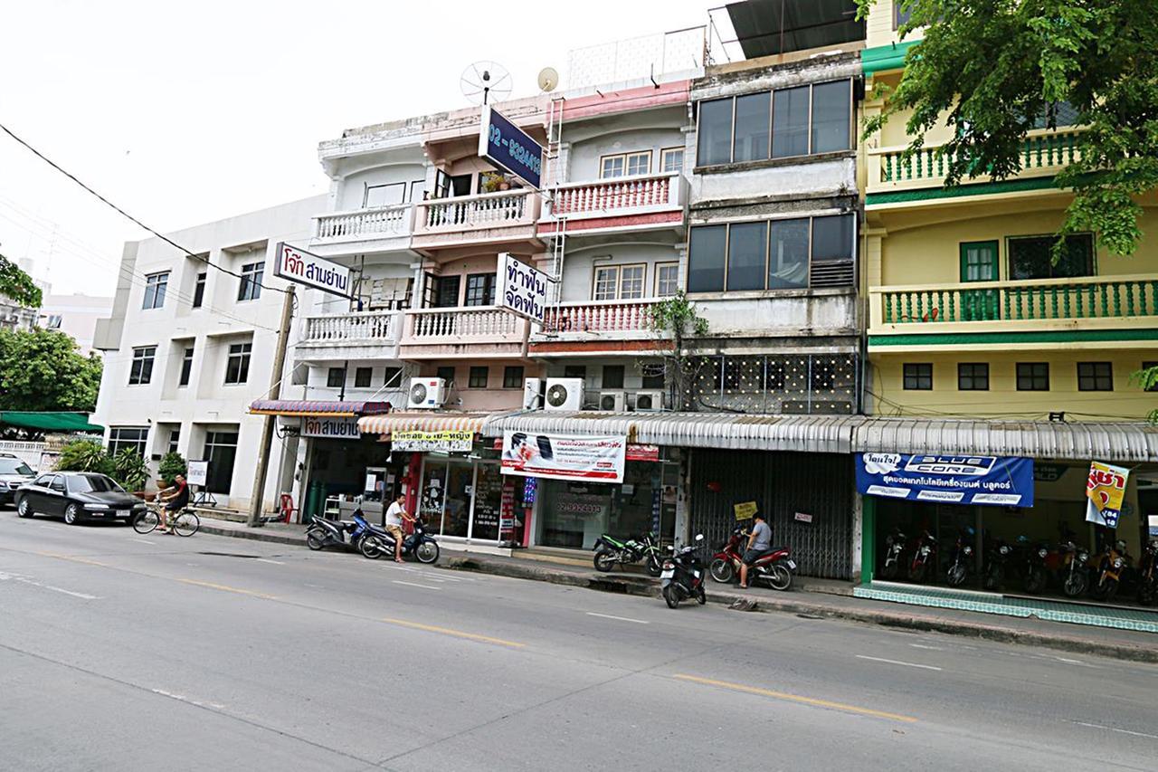 T3 Residence Bangkok Bagian luar foto