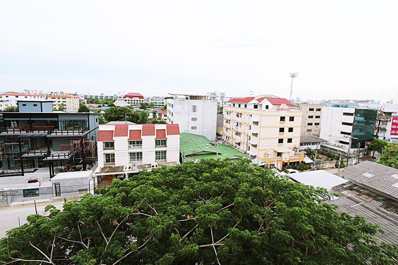 T3 Residence Bangkok Bagian luar foto