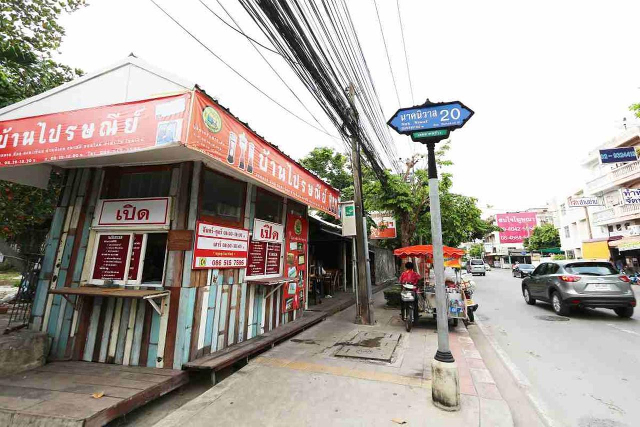 T3 Residence Bangkok Bagian luar foto