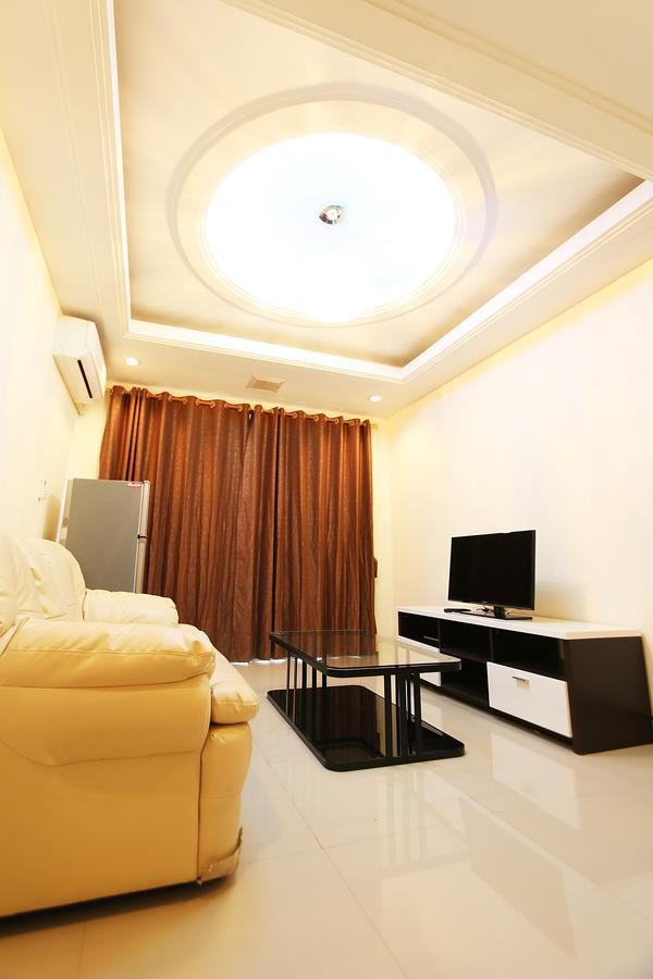 T3 Residence Bangkok Bagian luar foto