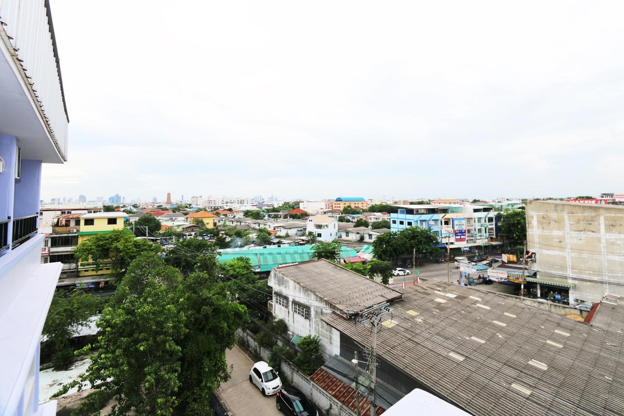 T3 Residence Bangkok Bagian luar foto
